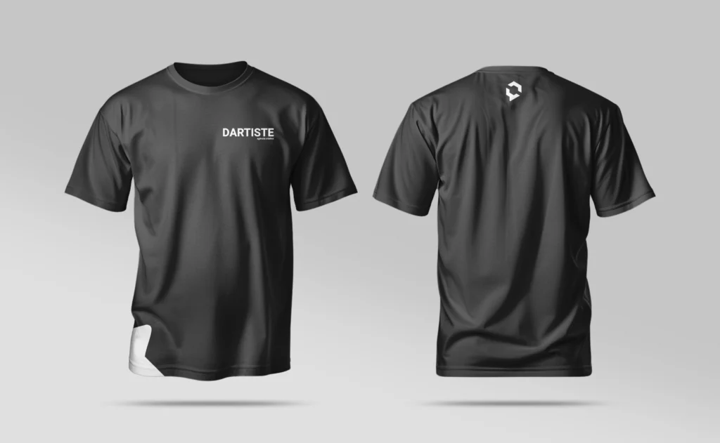 T-shirts promocionais com o logótipo da Dartiste estampado, usadas para publicidade da marca.